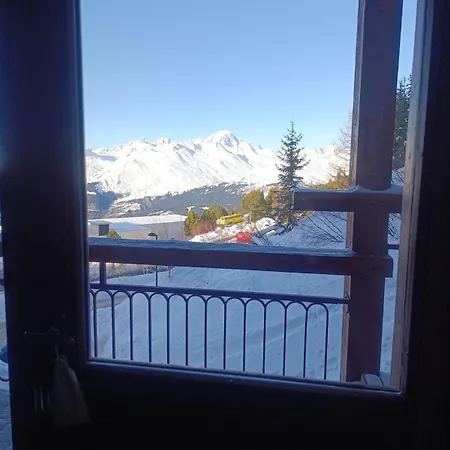 28 M2 In Les Arcs 2000 *